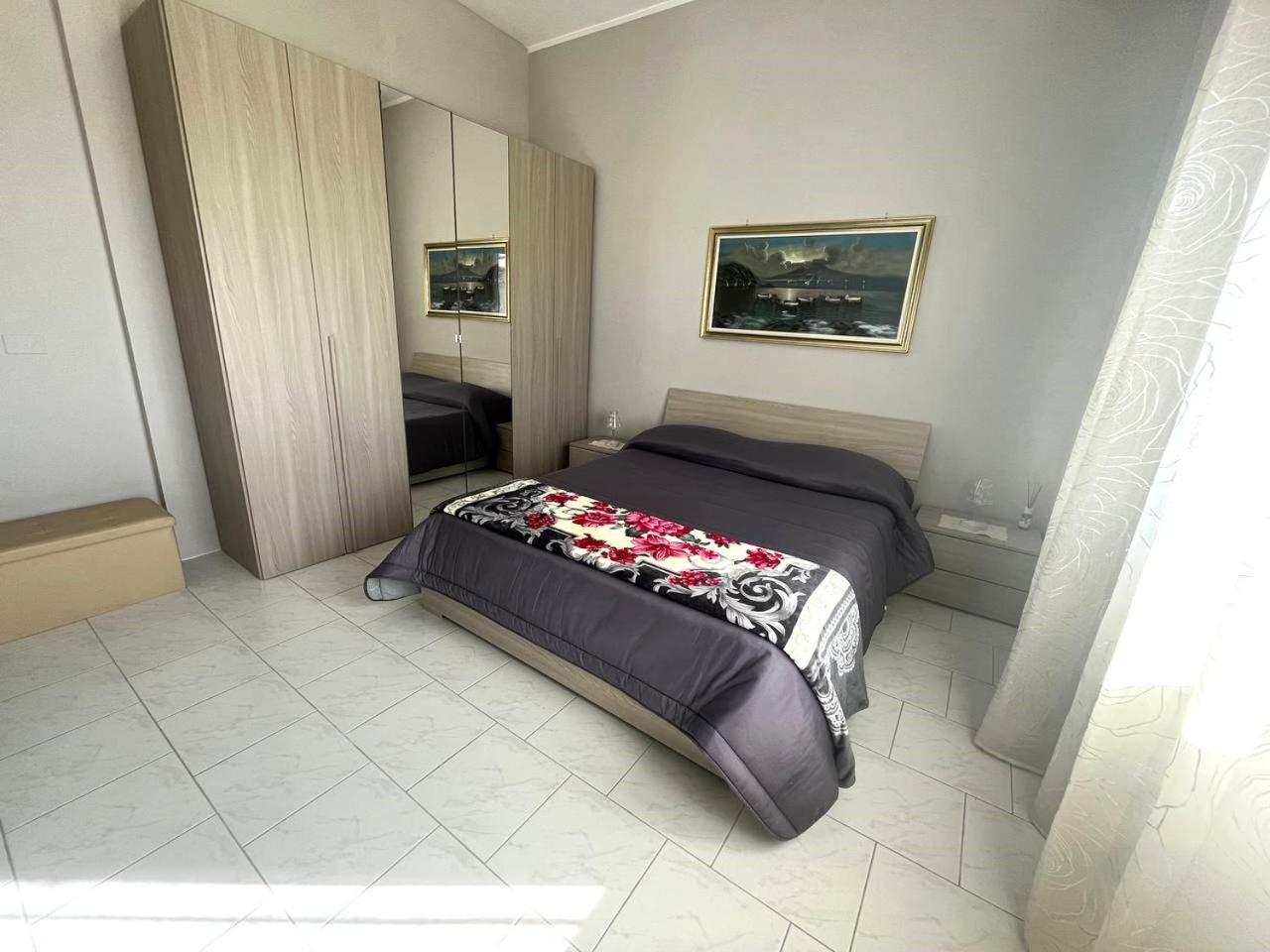 Holiday-Caroline Apartment Pompei Bagian luar foto