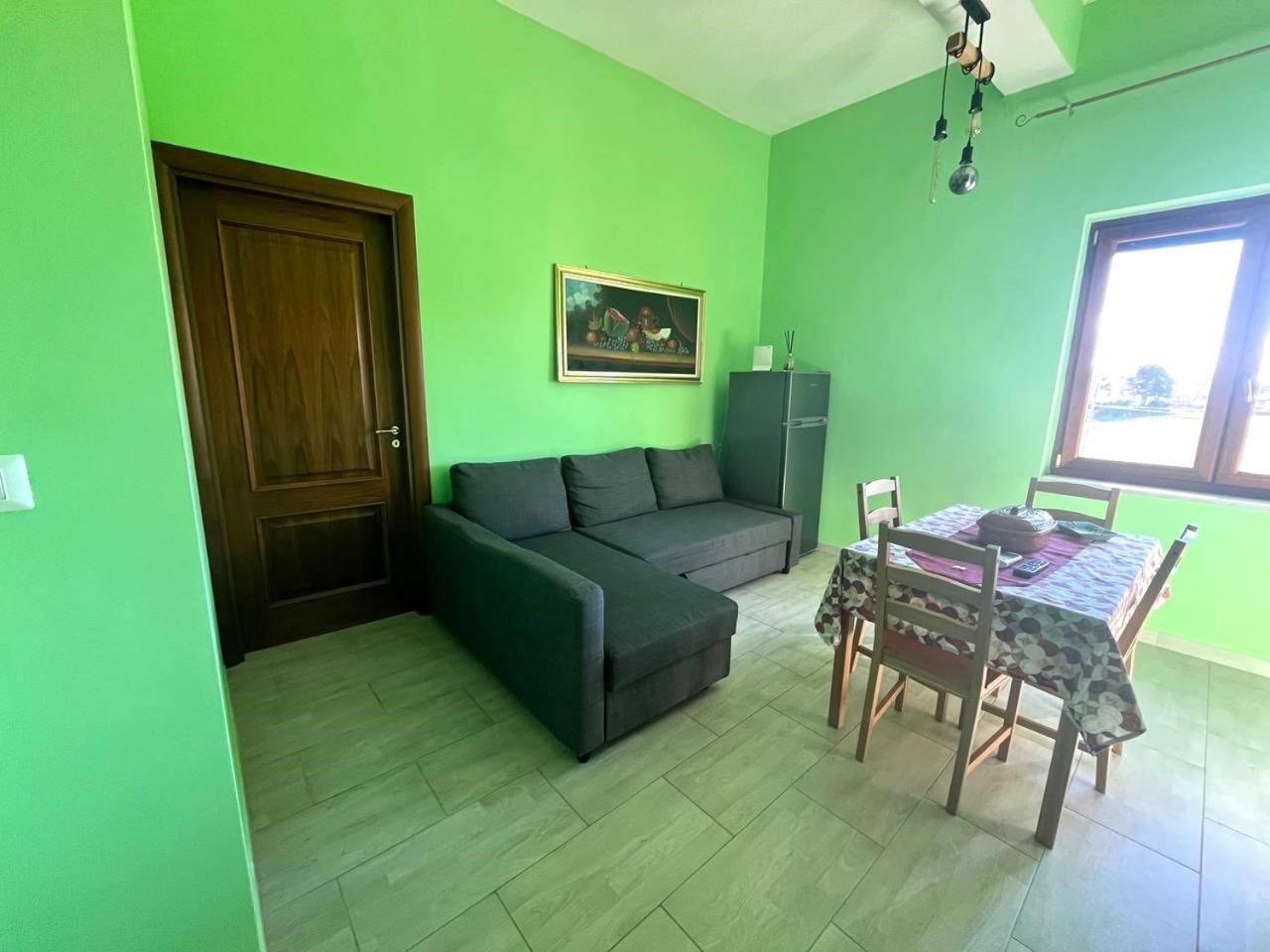 Holiday-Caroline Apartment Pompei Bagian luar foto