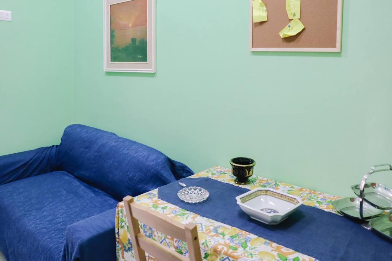 Holiday-Caroline Apartment Pompei Bagian luar foto