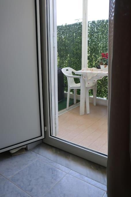 Holiday-Caroline Apartment Pompei Bagian luar foto